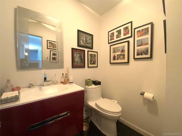 27110 Grand Central Parkway 12H, Floral Park, NY 11005