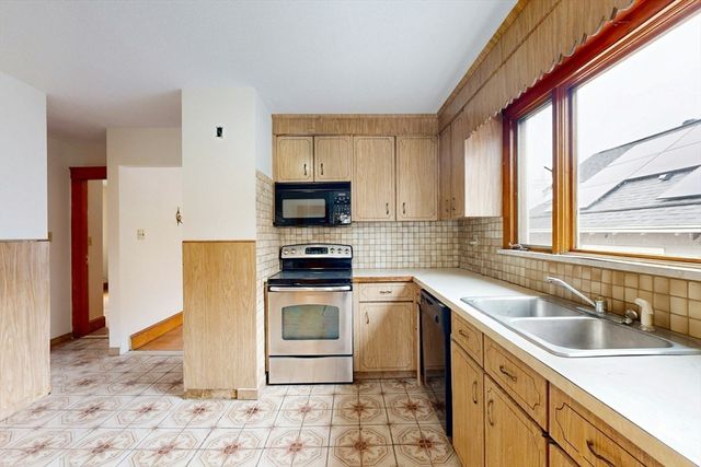 11 Sterling St., Somerville, MA 02144