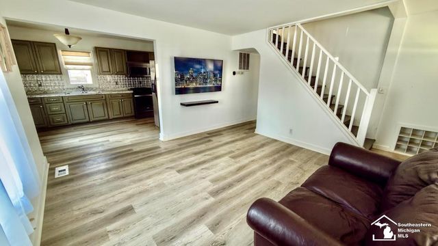 958 Woodville Avenue, Monroe, MI 48161