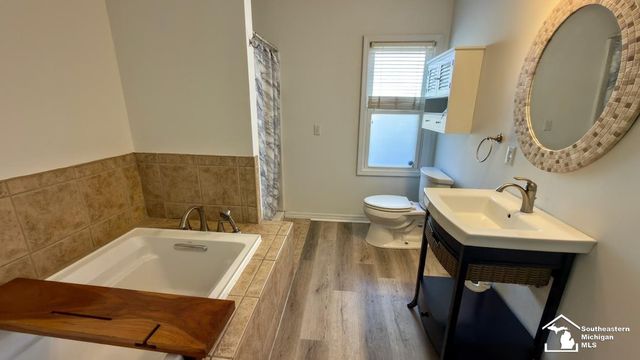 958 Woodville Avenue, Monroe, MI 48161