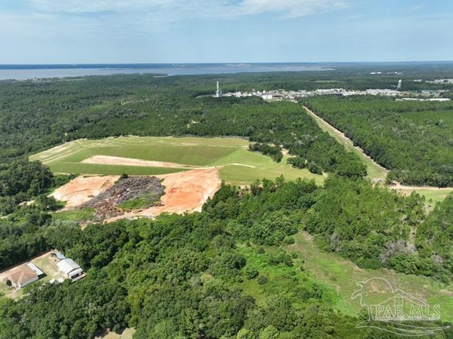 3605 Gatlin Rd, Milton, FL 32583