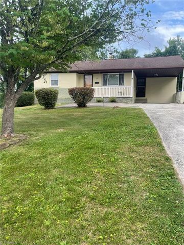 226 E Elm Street, Mount Airy, NC 27030