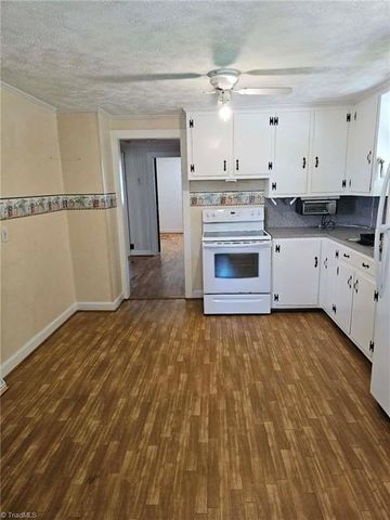 226 E Elm Street, Mount Airy, NC 27030