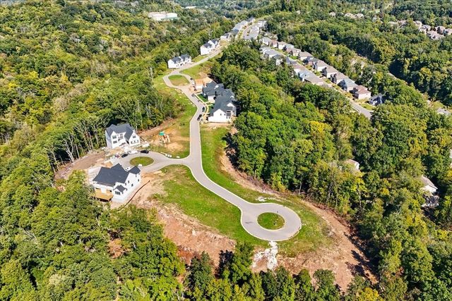 784 Summit Oaks Ct, Nashville, TN 37221
