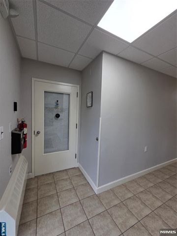 661 Palisade, Englewood Cliffs, NJ 07632