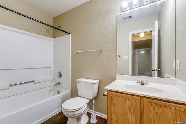 102 Cindy Lou, San Antonio, TX 78249