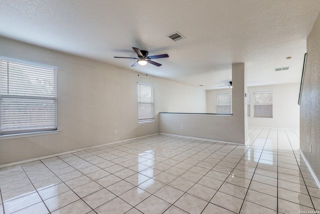 102 Cindy Lou, San Antonio, TX 78249