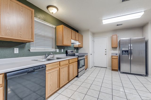 102 Cindy Lou, San Antonio, TX 78249