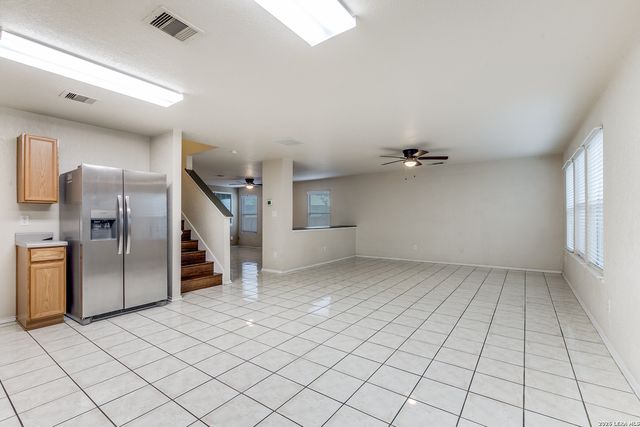 102 Cindy Lou, San Antonio, TX 78249