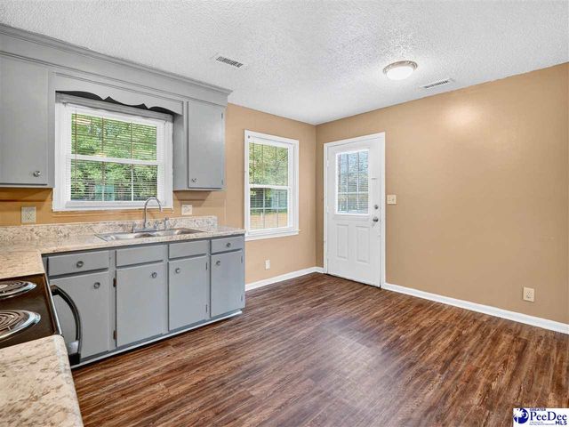 212 Wilkes Circle, Hartsville, SC 29550