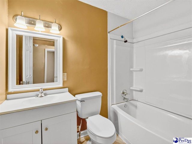 212 Wilkes Circle, Hartsville, SC 29550