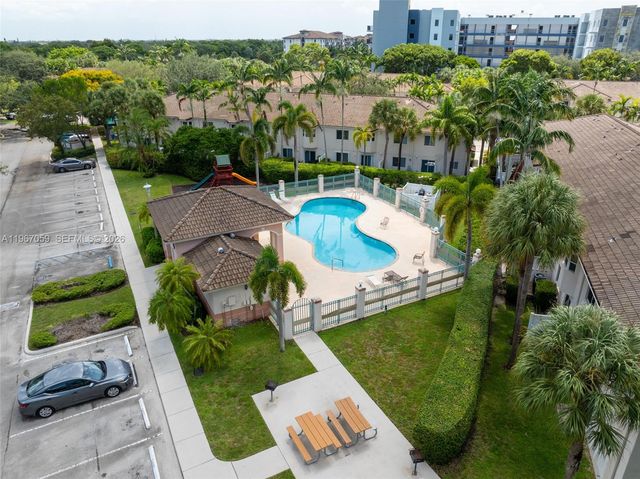 2250 NW 78th Ave 202, Pembroke Pines, FL 33024