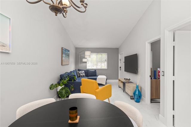 2250 NW 78th Ave 202, Pembroke Pines, FL 33024