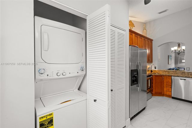 2250 NW 78th Ave 202, Pembroke Pines, FL 33024