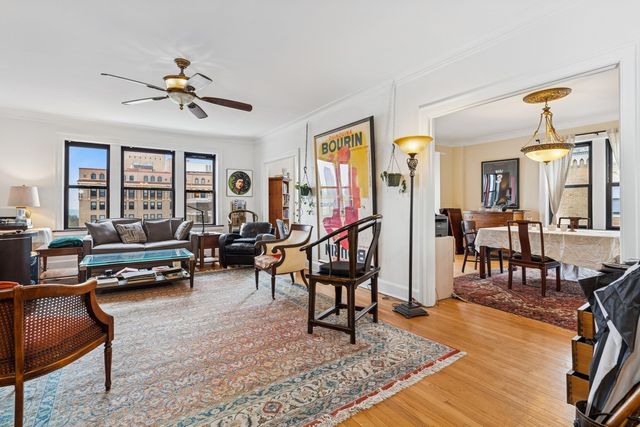 1755 E 55th Street 1201, Chicago, IL 60615