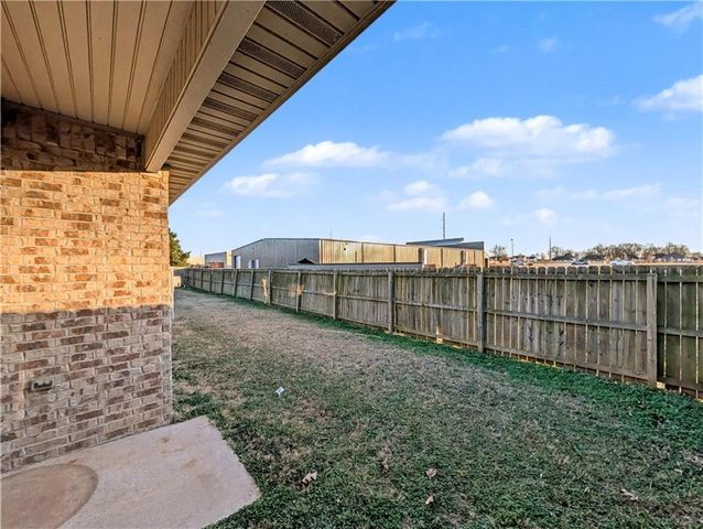 862 Oakwood Lane, Centerton, AR 72719