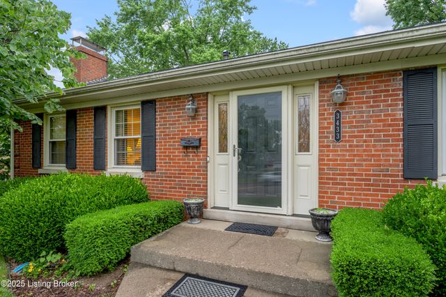 3433 Lansdowne Dr, Lexington, KY 40517