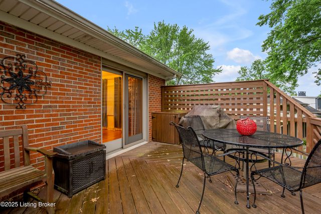 3433 Lansdowne Dr, Lexington, KY 40517