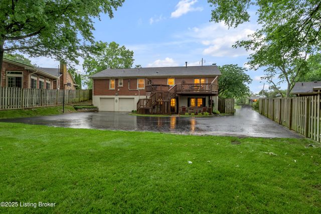 3433 Lansdowne Dr, Lexington, KY 40517