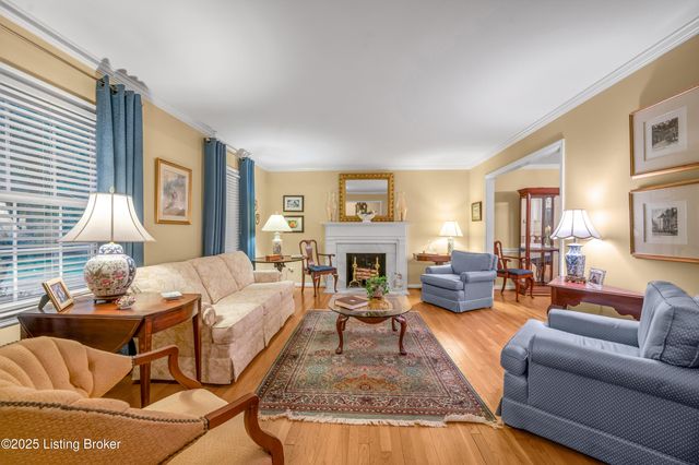 3433 Lansdowne Dr, Lexington, KY 40517