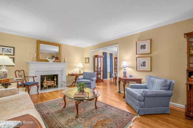 3433 Lansdowne Dr, Lexington, KY 40517