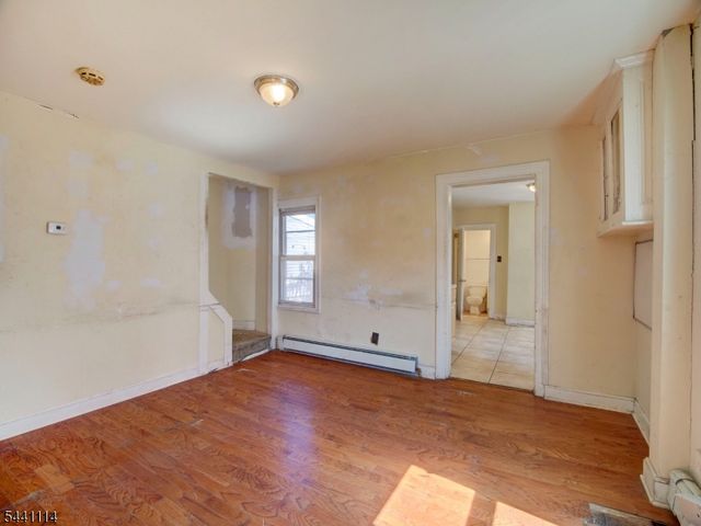 220 William St, Rahway City, NJ 07065