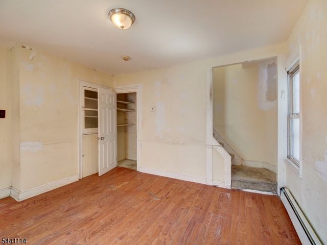 220 William St, Rahway City, NJ 07065