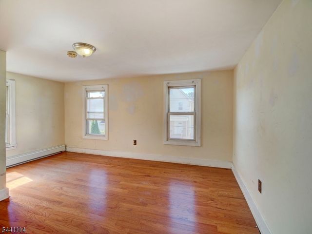 220 William St, Rahway City, NJ 07065