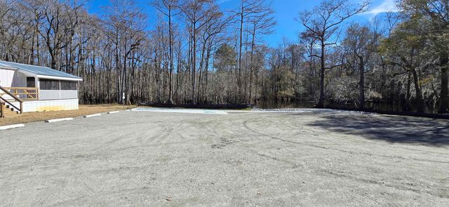 415 Locust Tree Ct., Gresham, SC 29546