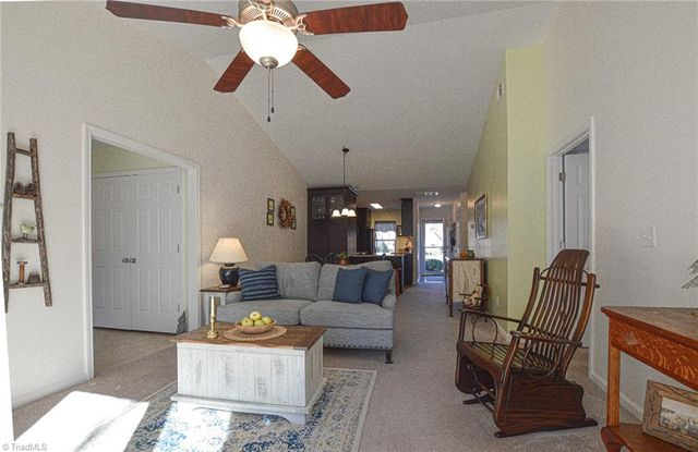 2873 Hyde Place Circle, Winston-salem, NC 27103