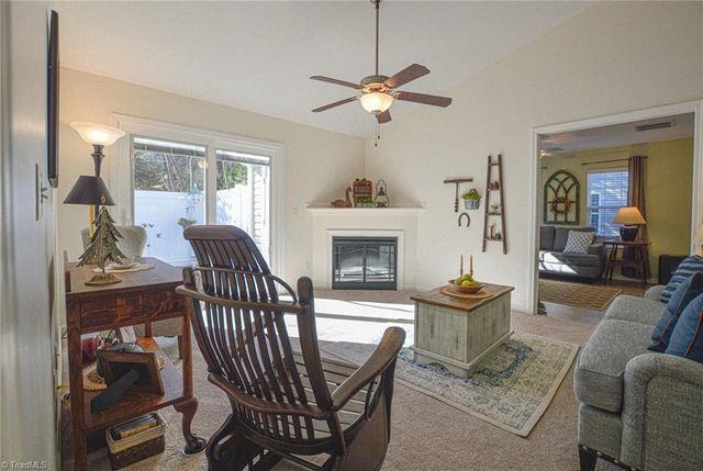 2873 Hyde Place Circle, Winston-salem, NC 27103