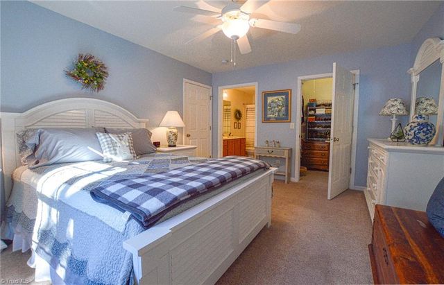 2873 Hyde Place Circle, Winston-salem, NC 27103