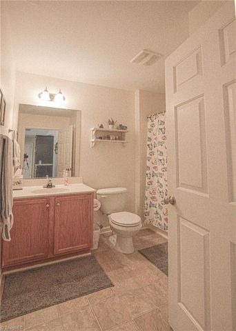 2873 Hyde Place Circle, Winston-salem, NC 27103