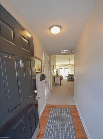 2873 Hyde Place Circle, Winston-salem, NC 27103