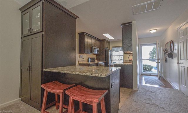 2873 Hyde Place Circle, Winston-salem, NC 27103