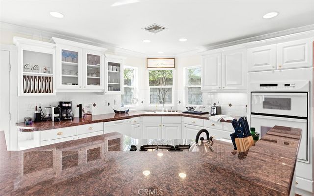 3105 E Beach Circle, Bradley, CA 93426