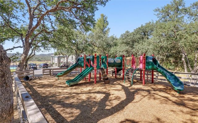 3105 E Beach Circle, Bradley, CA 93426