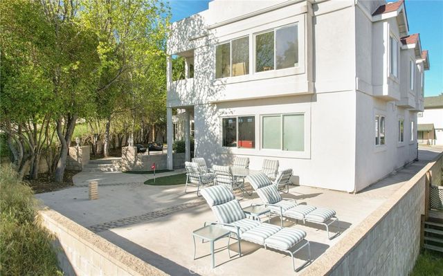 3105 E Beach Circle, Bradley, CA 93426