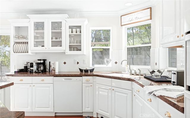 3105 E Beach Circle, Bradley, CA 93426