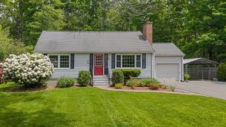 13 Greenwood Ave, Dudley, MA 01571