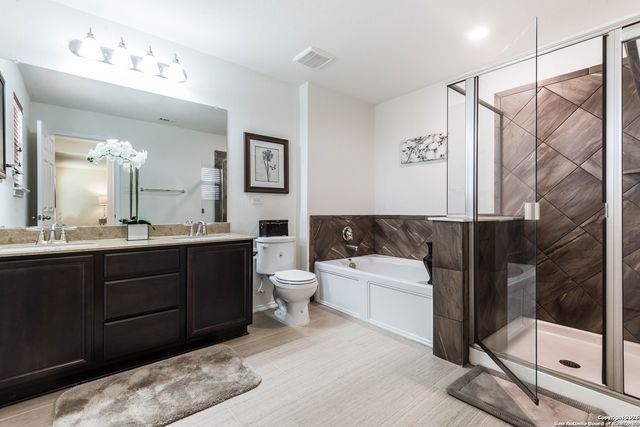 1402 Bluejay Court, San Antonio, TX 78245