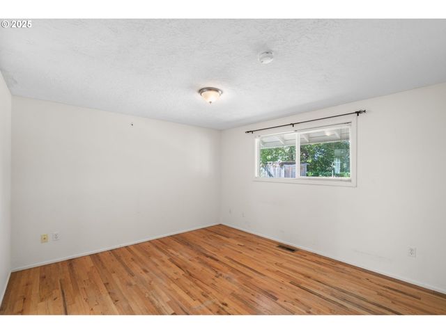 3285 Ne 5TH St, Gresham, OR 97030