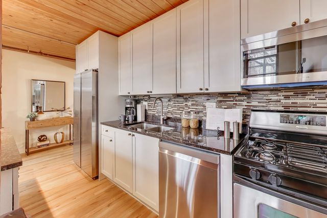 2111 W Churchill Street 105, Chicago, IL 60647