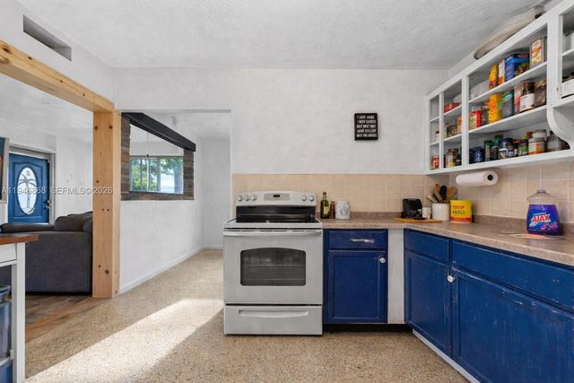 29100 Kentucky Rd, Homestead, FL 33033