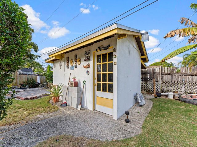 29100 Kentucky Rd, Homestead, FL 33033