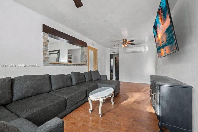 29100 Kentucky Rd, Homestead, FL 33033