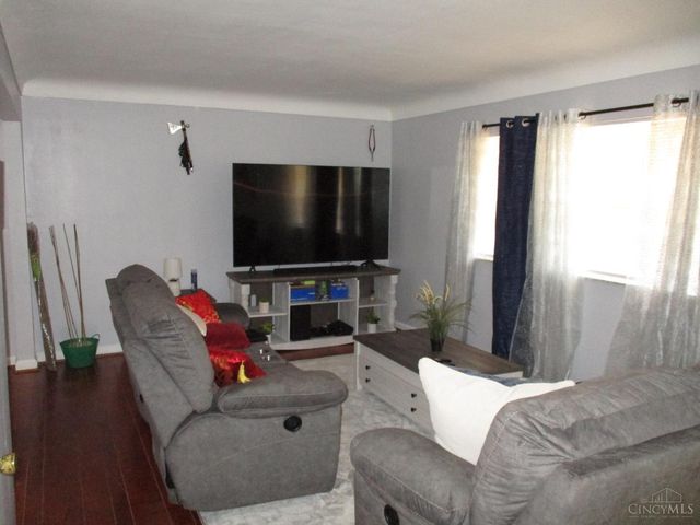 3578 Fieldcrest Drive, Cincinnati, OH 45211