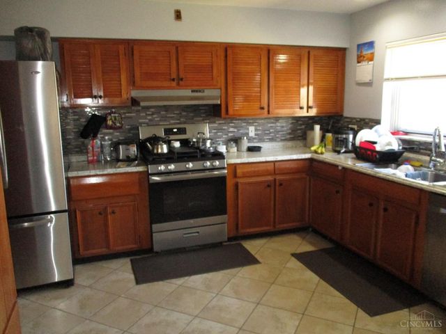 3578 Fieldcrest Drive, Cincinnati, OH 45211