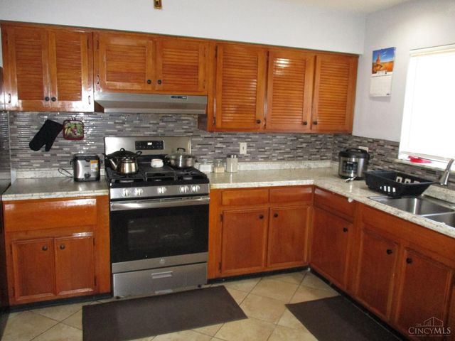 3578 Fieldcrest Drive, Cincinnati, OH 45211