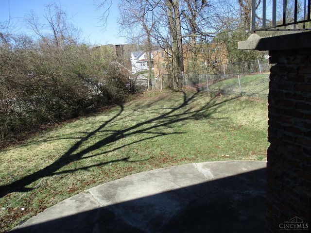 3578 Fieldcrest Drive, Cincinnati, OH 45211